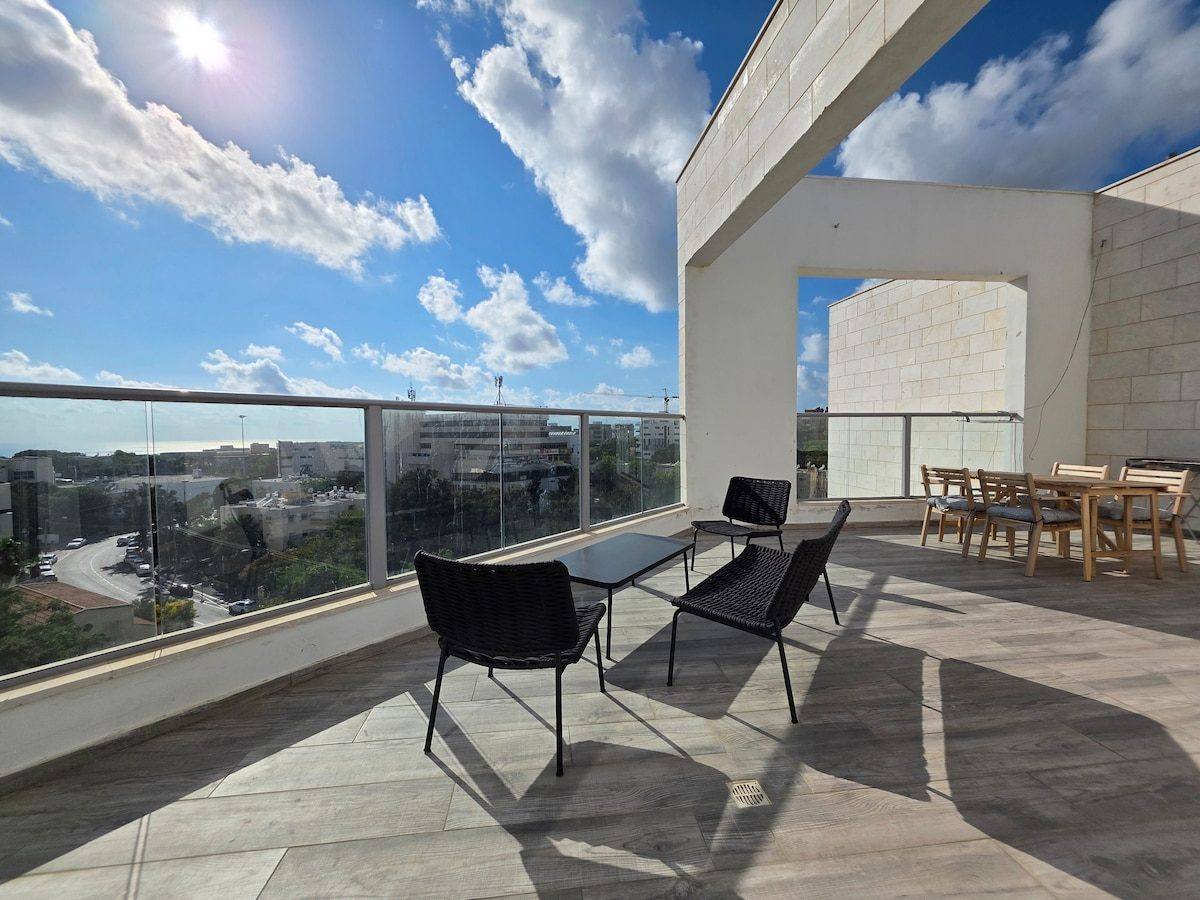 Hantke22 • 4BD • חורב פנטהאוס • ג'קוזי • ממ\ — הורב, חיפה — SHOOKROON GROUP