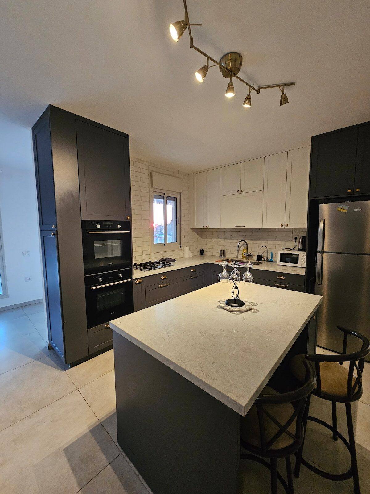 אור-ים - 2BD מול חוף ארגמן — SHOOKROON GROUP
